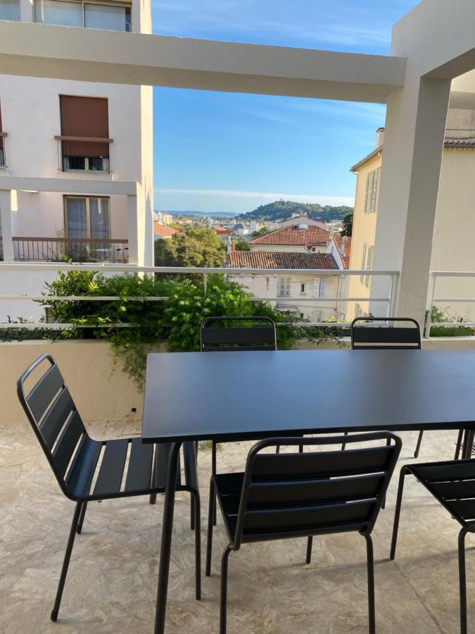 Terrasse Plein Sud - Chaleureux En Centre Ville Hyères Exteriör bild